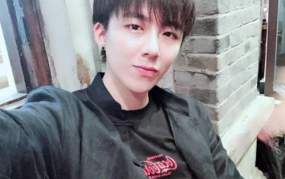 抖音吃瓜男网红,揭秘网络红人的幕后生活